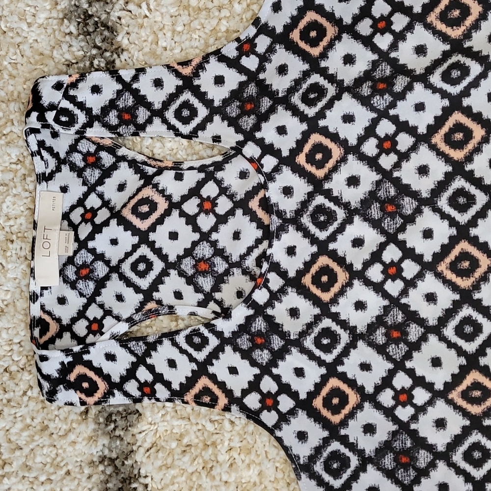 LOFT Diamond Geo Racerback Shell - Picture 5 of 9